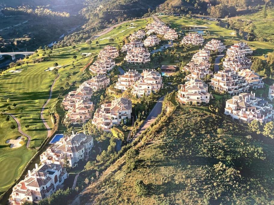Luxurious 2 Bedroom Apartment With Spa Facilities Benahavís Esterno foto