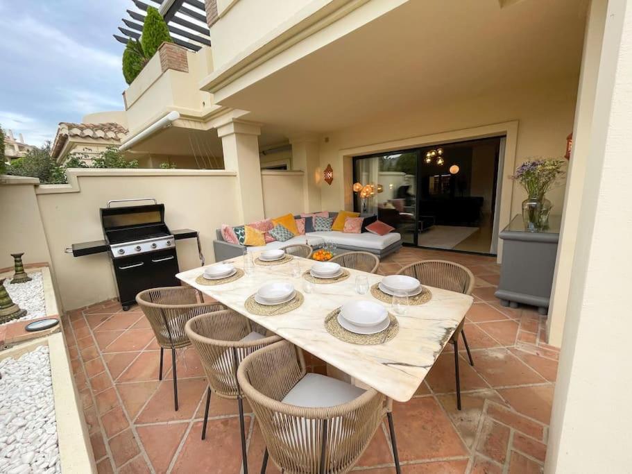 Luxurious 2 Bedroom Apartment With Spa Facilities Benahavís Esterno foto