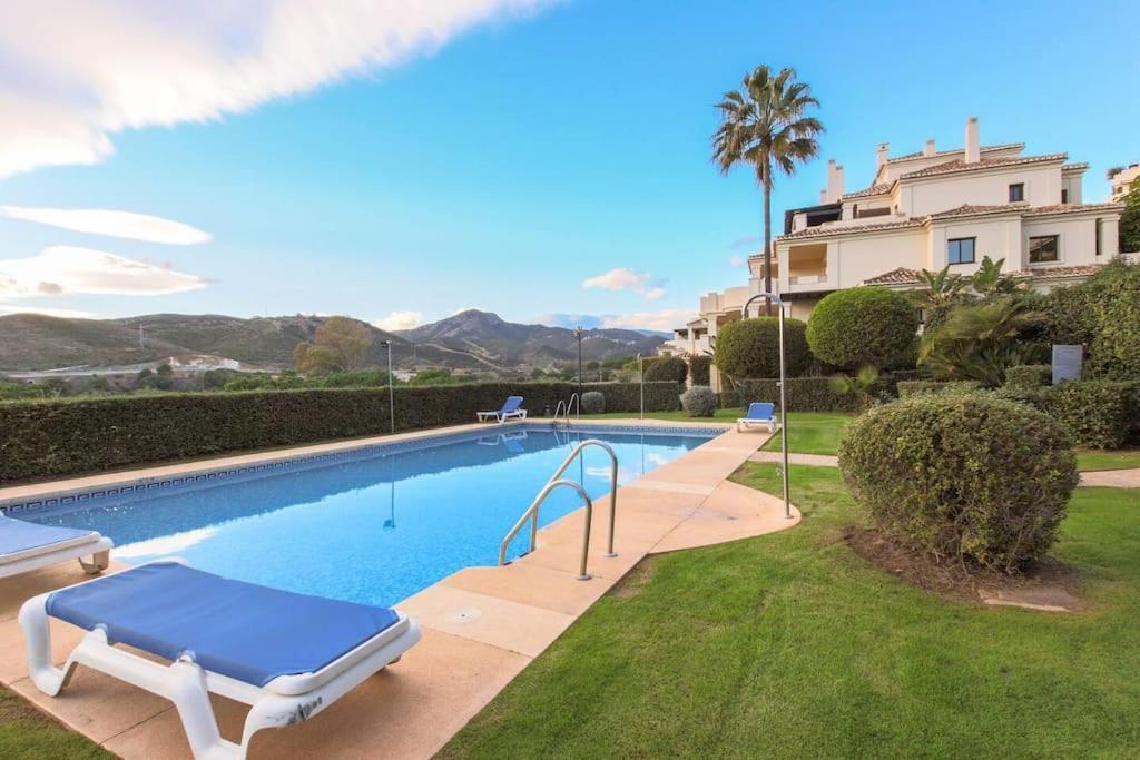 Luxurious 2 Bedroom Apartment With Spa Facilities Benahavís Esterno foto