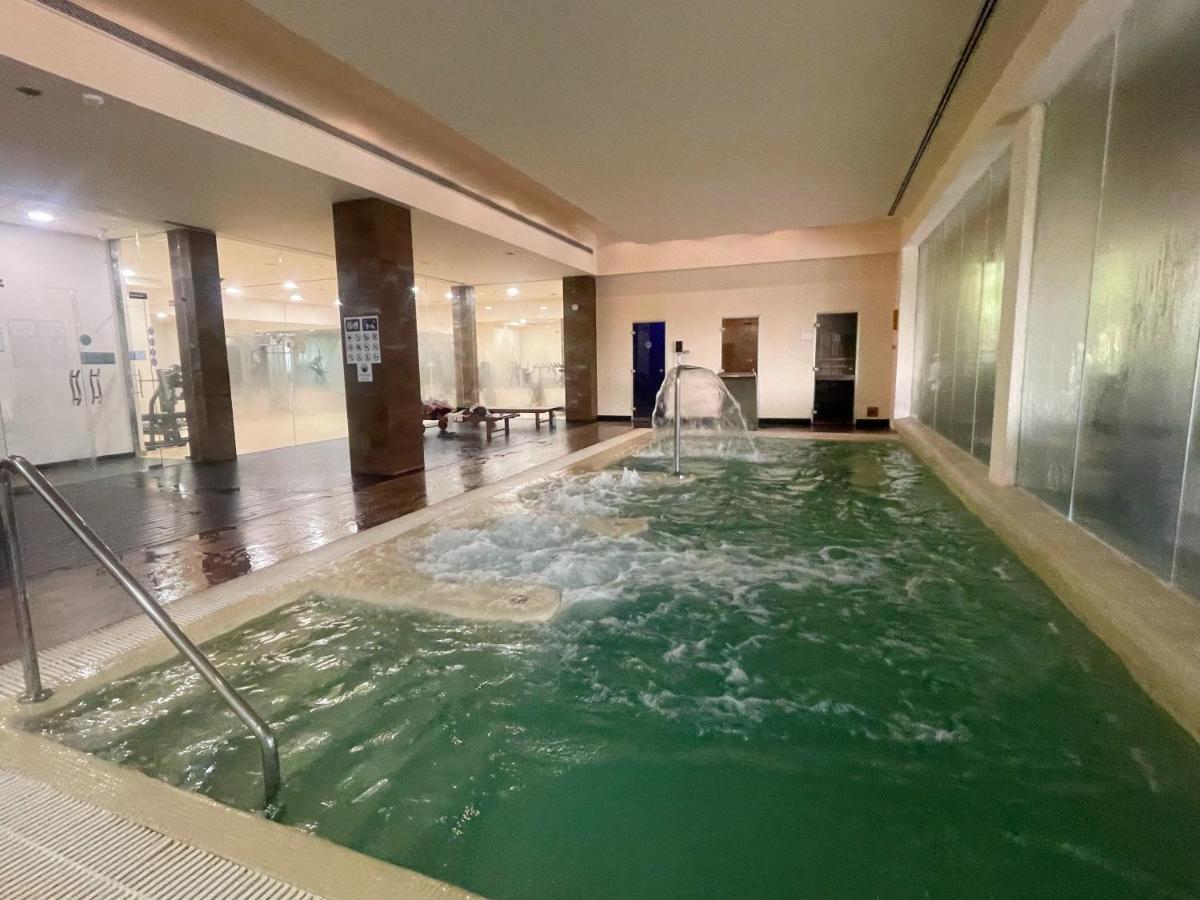 Luxurious 2 Bedroom Apartment With Spa Facilities Benahavís Esterno foto